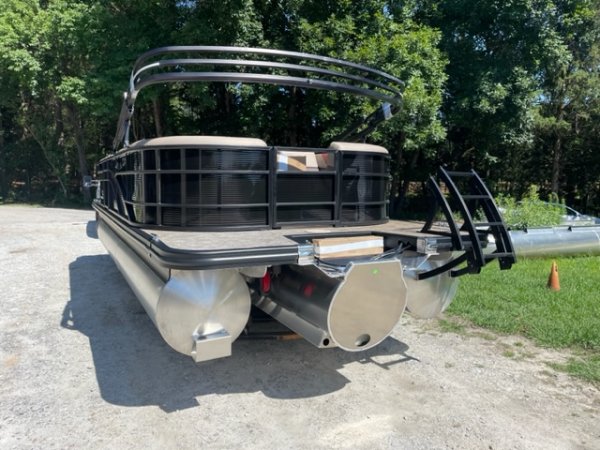 New 2023 Bennington 22 SXSR Tritoon for sale Zipping about on skis established a reference point for watery adventure. Truly hardy souls could push the envelope by ski-jumping a ramp or by not using skis at all - barefooting seemed to be the very edge of watersports world.